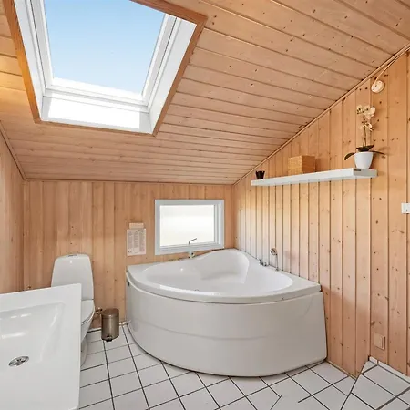 Feriehus Hjalma - From The Sea By Interhome